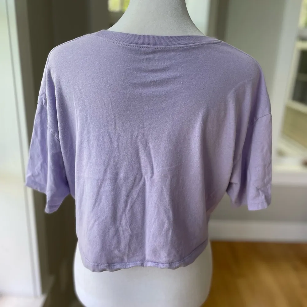 Hollister Purple Butterfly Cropped Graphic Tee Shirt Size XS - Image 3