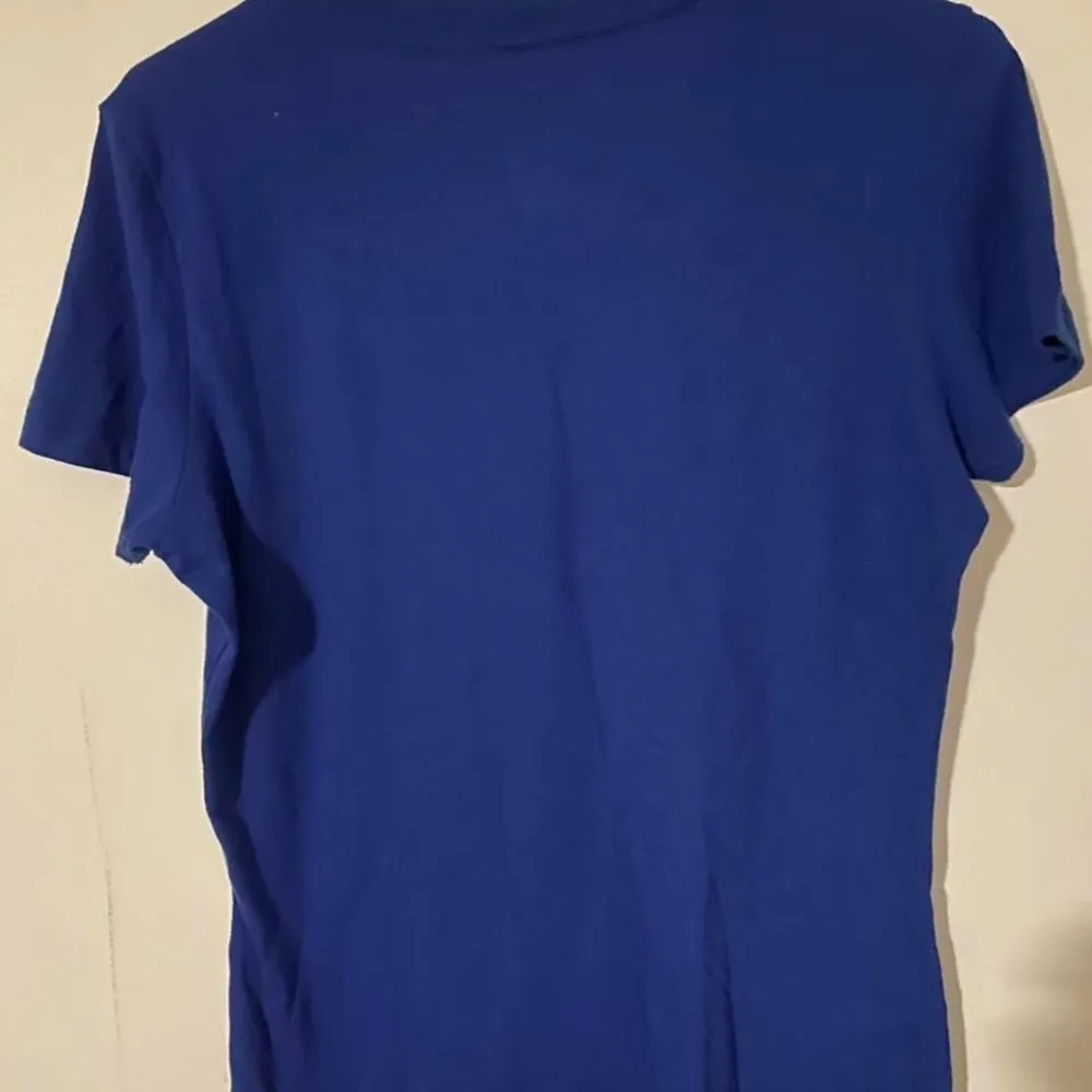 Nike Chicago Cubs Tshirt women's V neck size large Sports Top Large Logo - Image 2