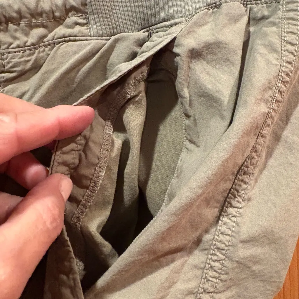 Lou & Grey Lightweight Cargo or Utility Pants women’s M - Image 4