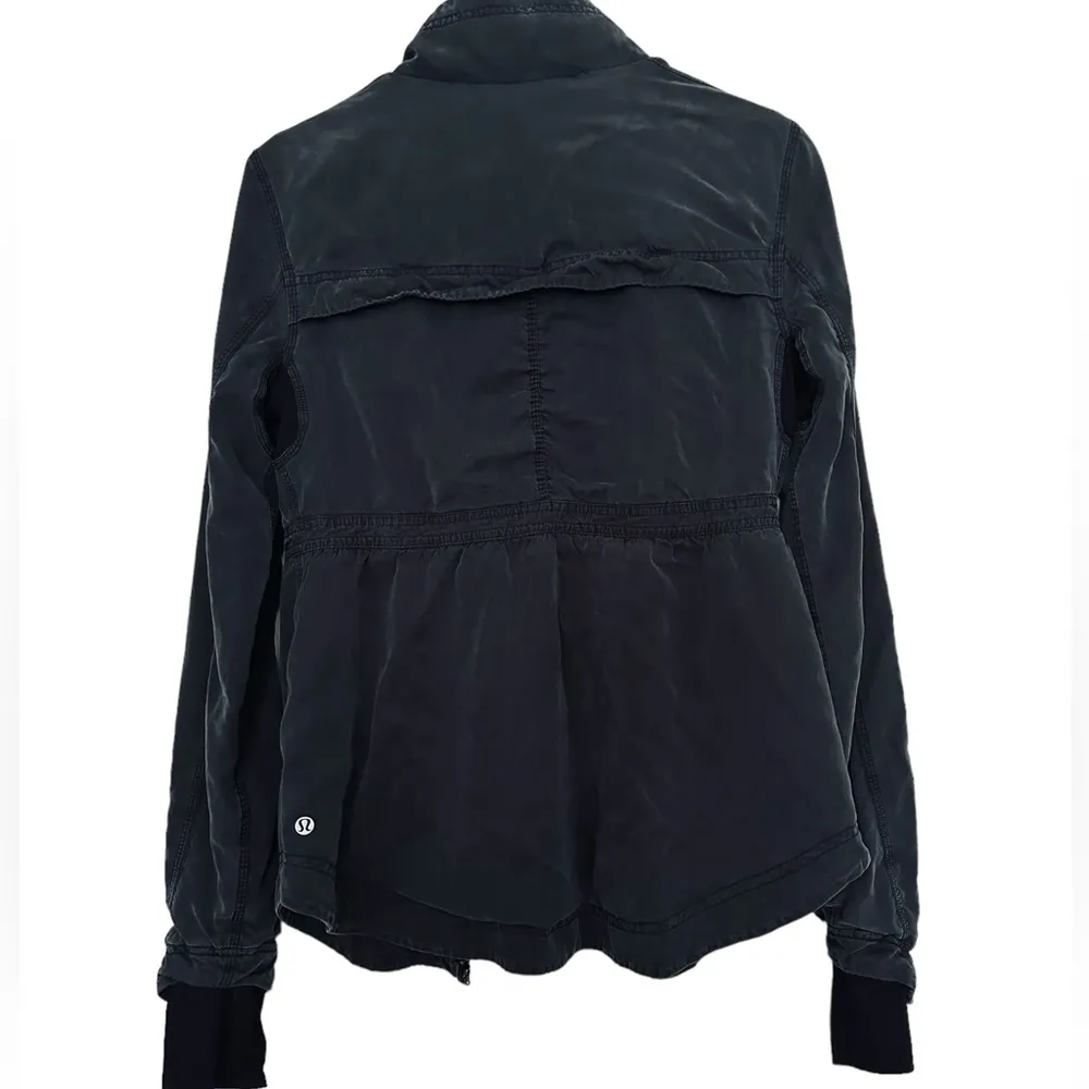 Lululemon Inner Peace Reversible Athletic Jacket Size 6 Gray - Image 6