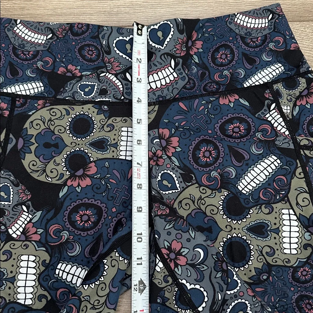 CVG Constantly Varied Gear High Rise Side Pocket Training Shorts Skull Print M Green Size M - Image 10