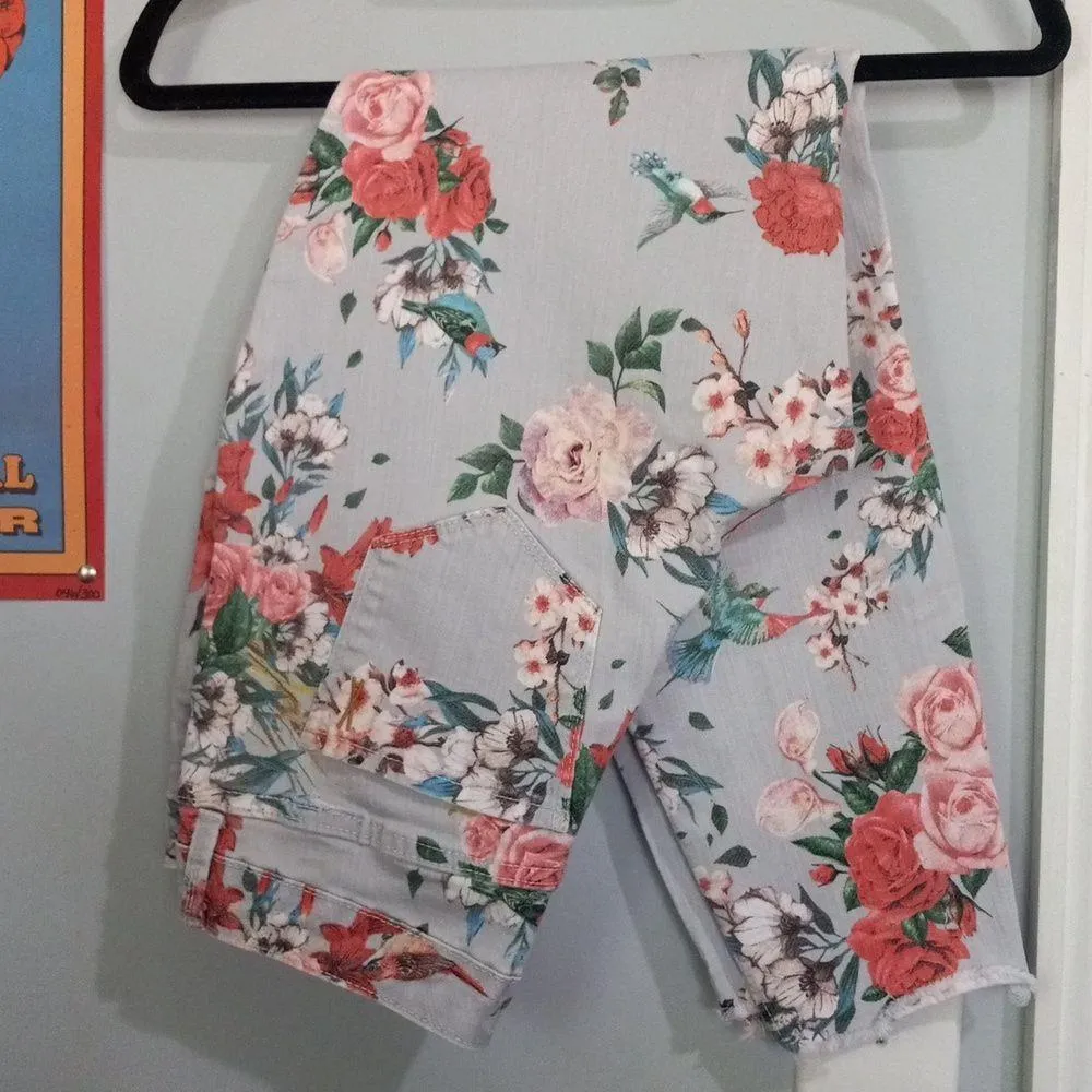 Vintage America Light Blue Floral & Hummingbird Print Boho Skinny Ankle Jeans Size undefined - Image 12