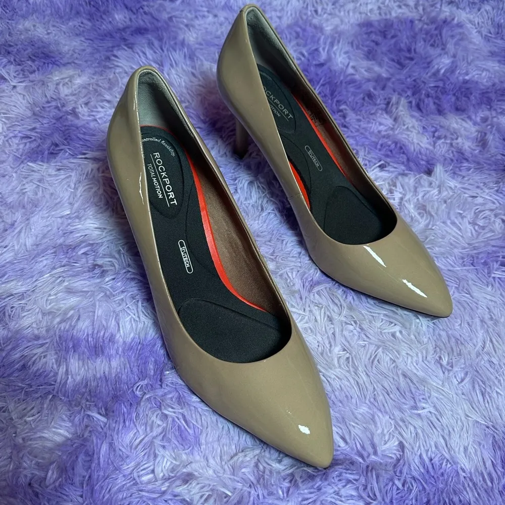 NEW Rockport Total Motion Tan Women’s Classic Leather Taupe Pumps Heels Size 11 - Image 2
