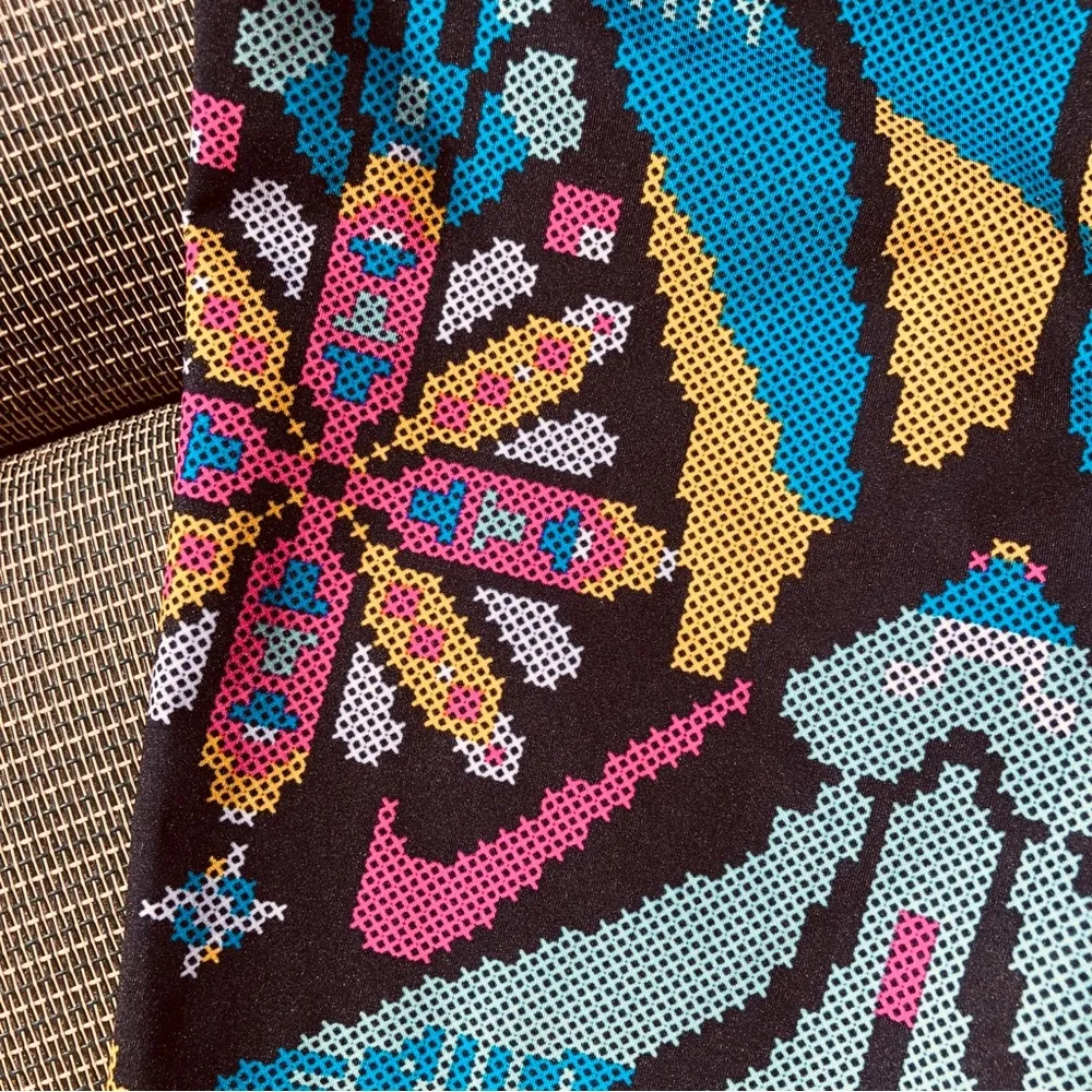 Pro Training Shorts Women's Size Small - Image 6