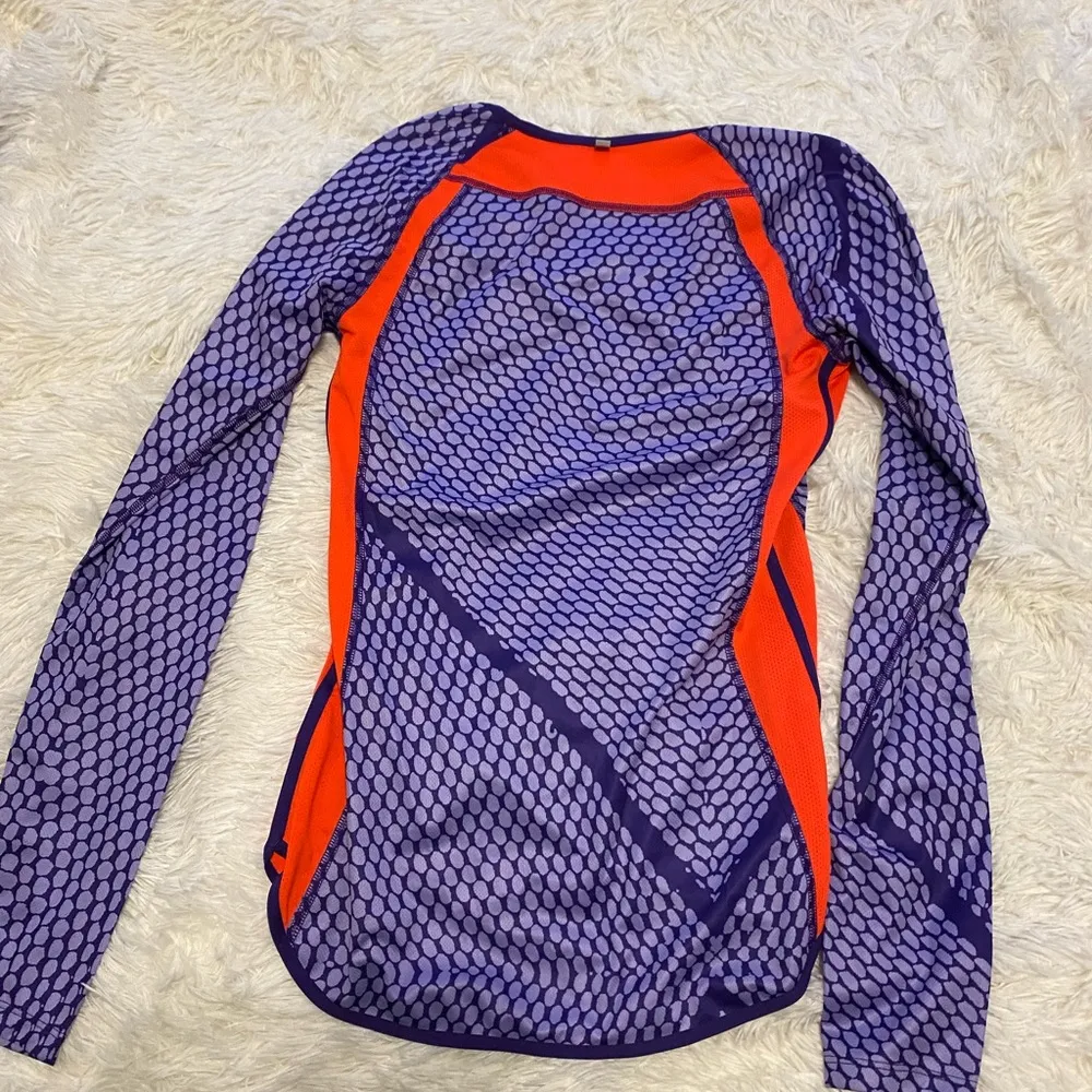 NWOT Nike long sleeve top - Image 4