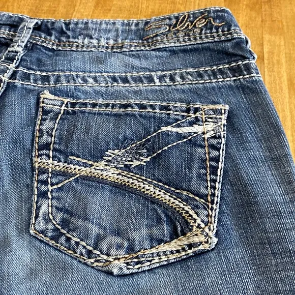 Silver jeans Lola flare 28/31 - Image 2