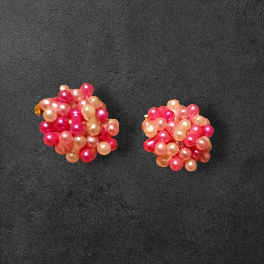 80s Vintage Womens Chunky Cotton Candy Pink Cluster Clip On Huggie Earrings 90s - Image 2