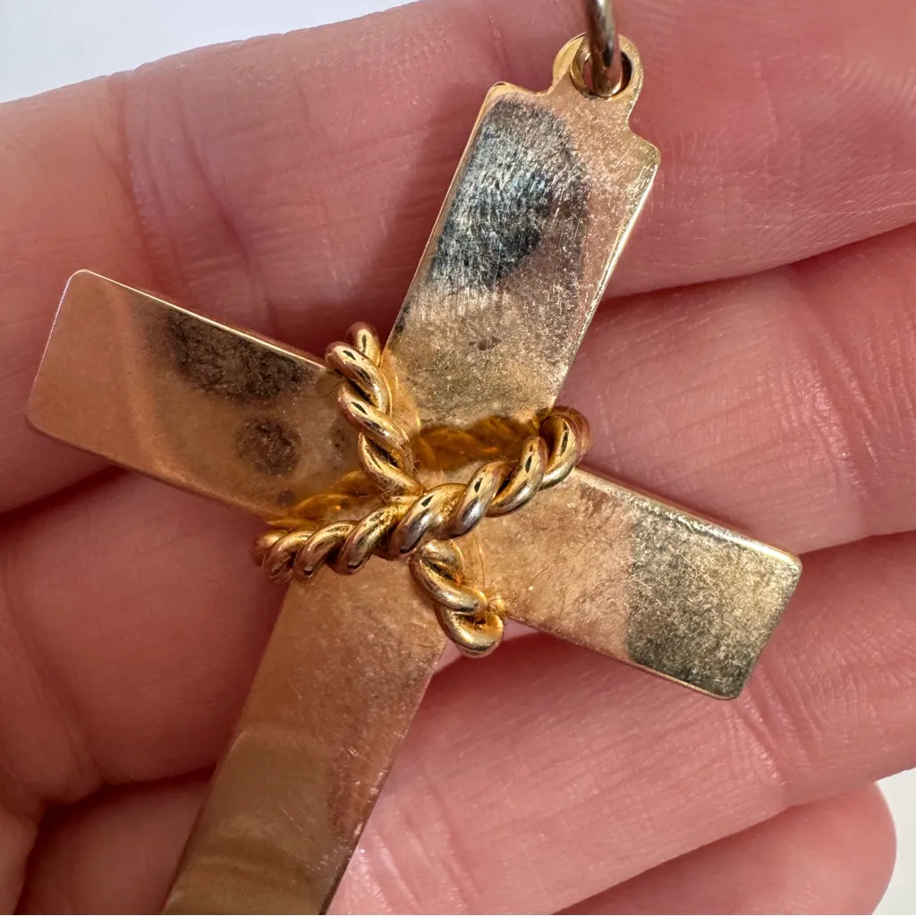Vintage Gold Tone Cross Pendant Necklace Womens Jewelry - Image 3