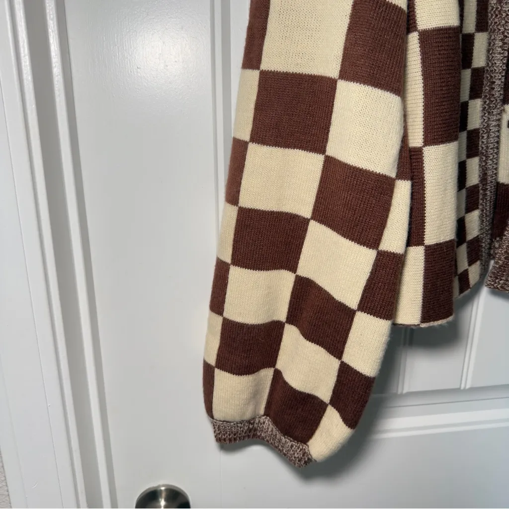 Harry’s Hidden Angels Medium Brown Cream Checkered Cardigan Love On Tour Retro - Image 11
