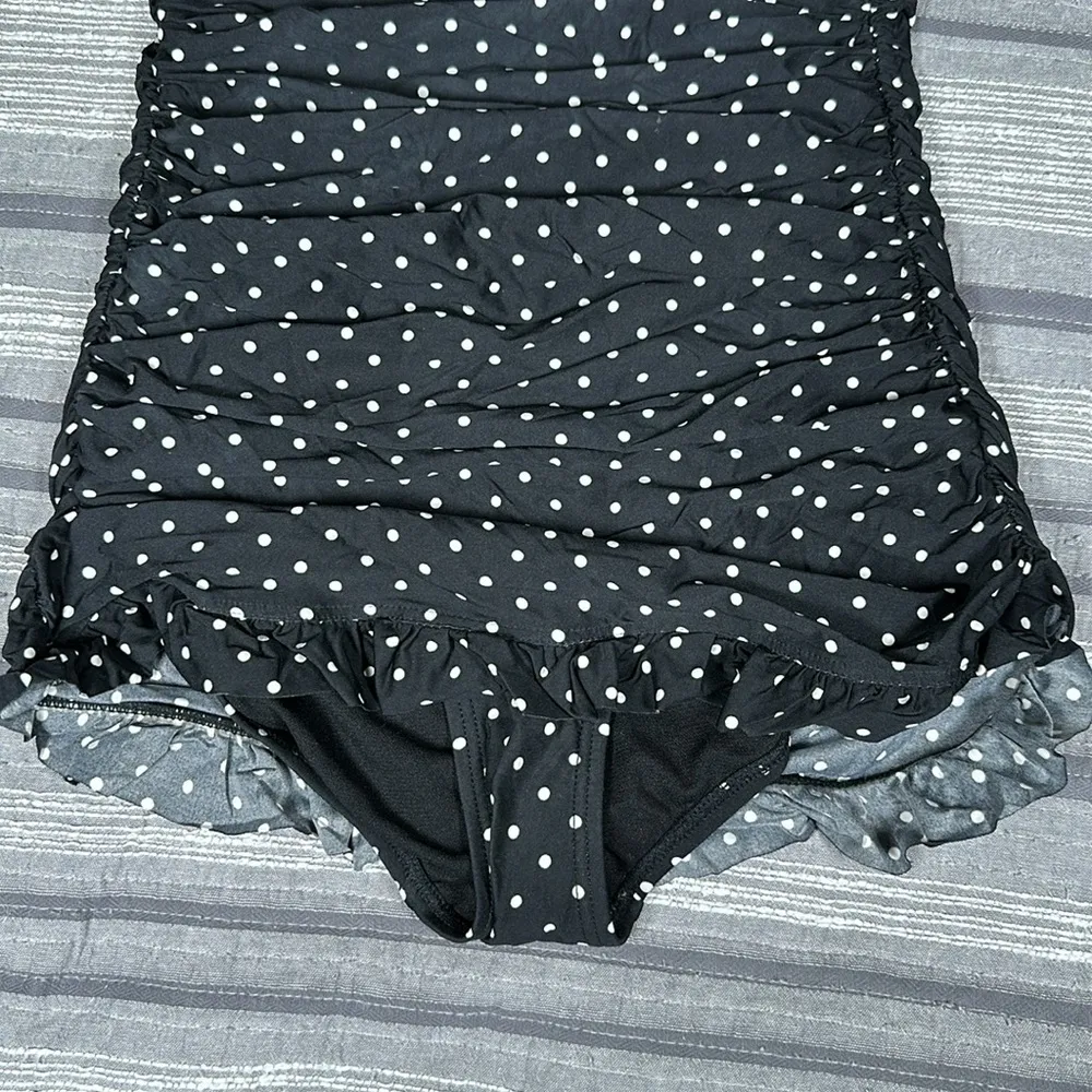 Women's Jantzen Ruched Sweetheart Neck Twist Front Swimsuit Size 6 EUC #0102 - Image 3