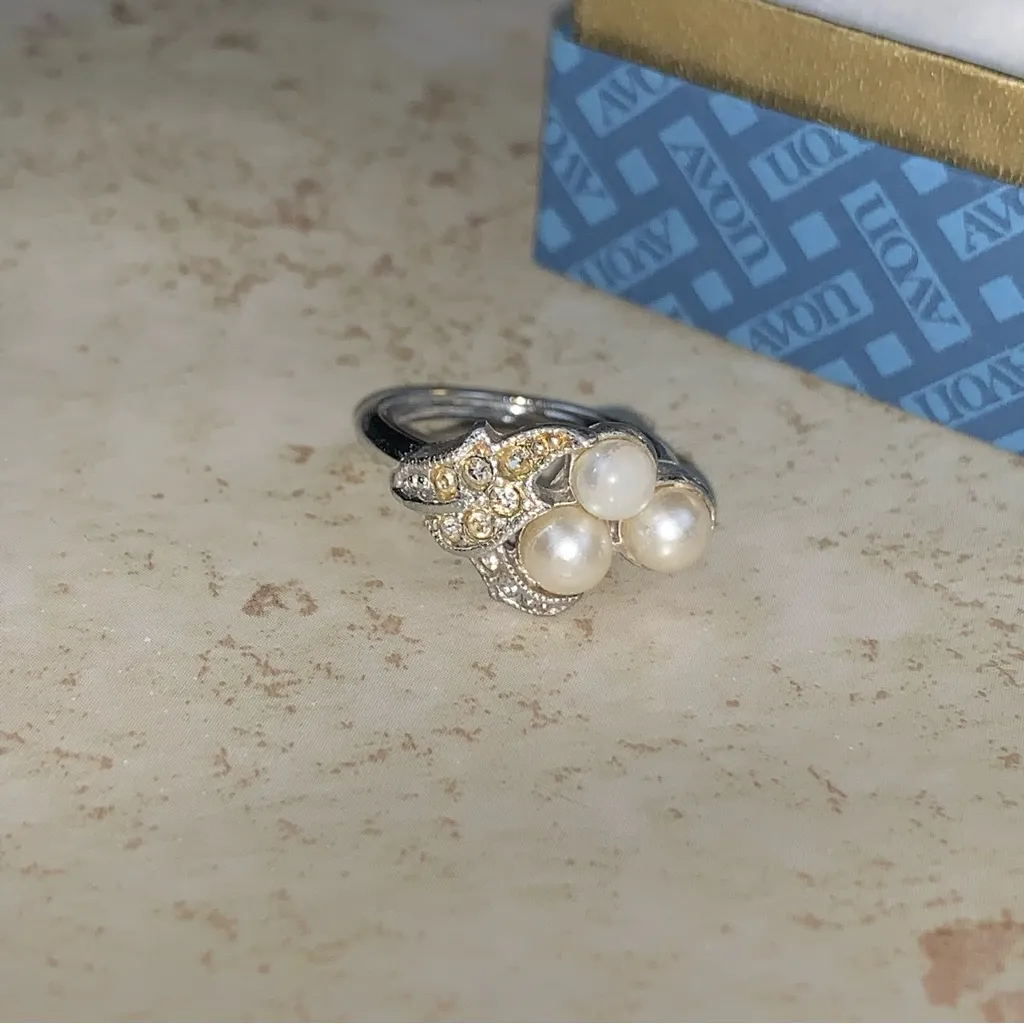 Vintage 70s Avon Evening Splendor Silver Ring Faux Pearl Rhinestone Adjustable - Image 8