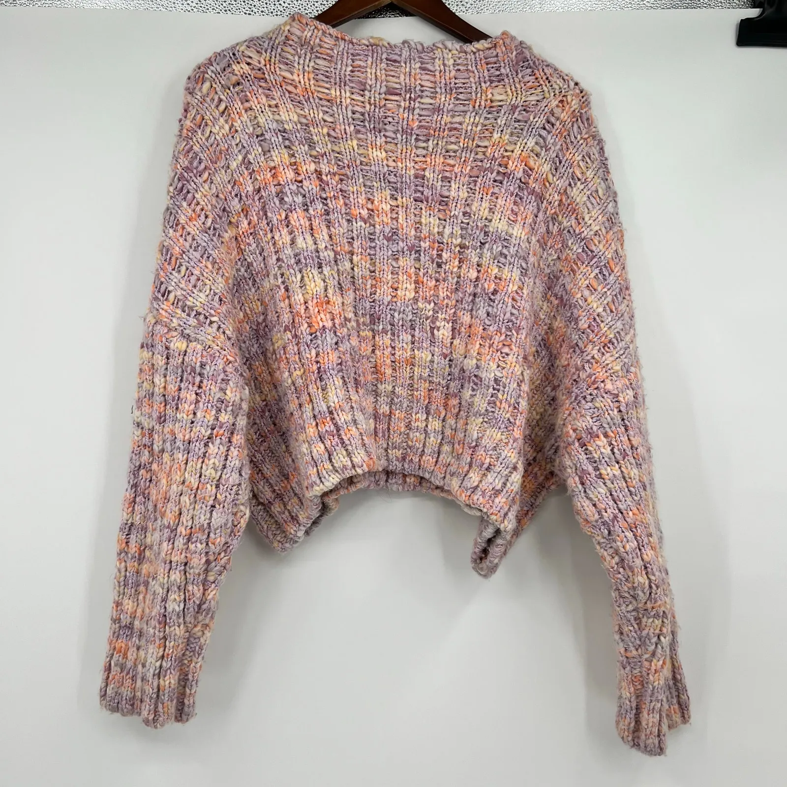 Free People confetti pullover cropped oversized snuggly pink sweater size small - Image 3
