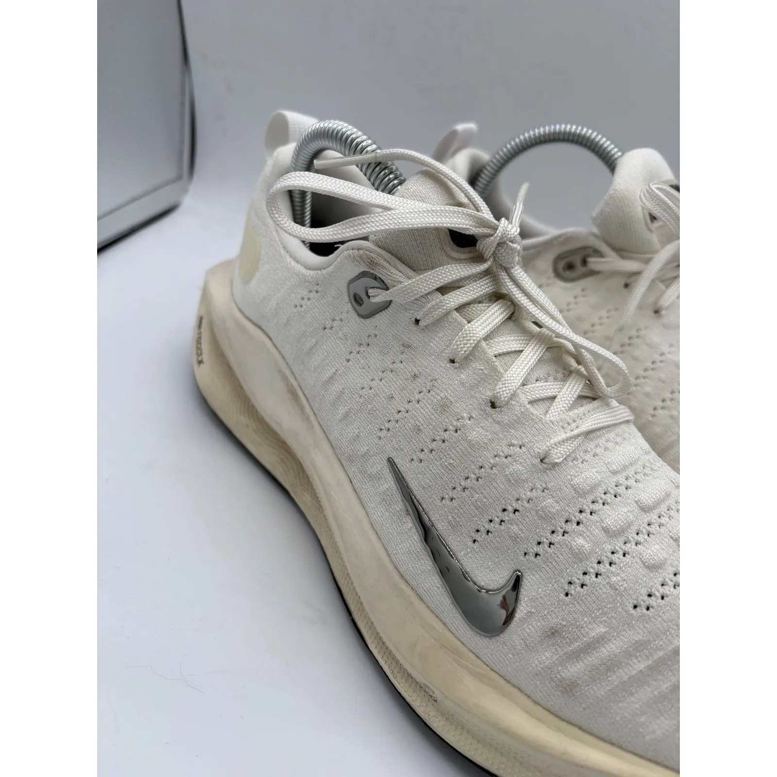 Nike React Infinity Run Flyknit 4 Women's White Running Shoes Size 7 - Image 3