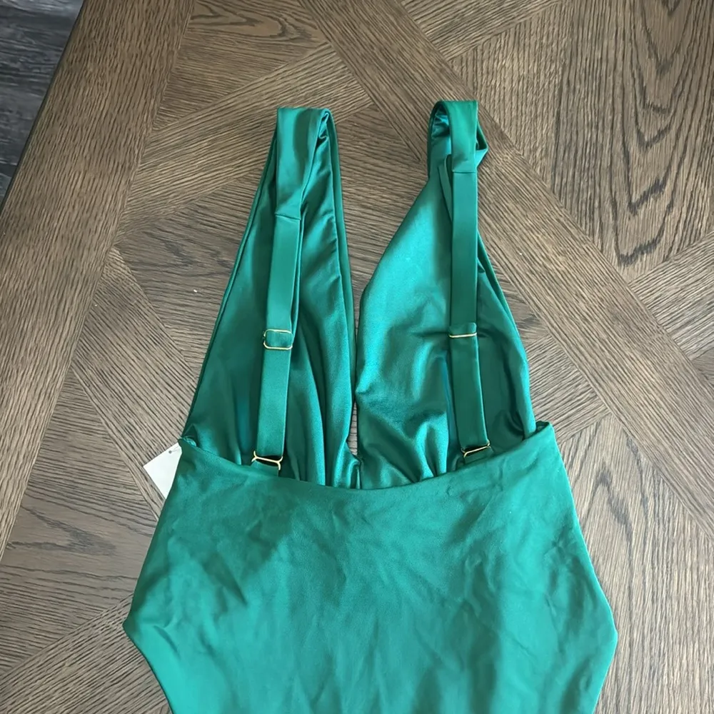 Agua Bendita Ellis Dreamin Plunge One-Piece Swimsuit, Size Large, $198 - Image 8