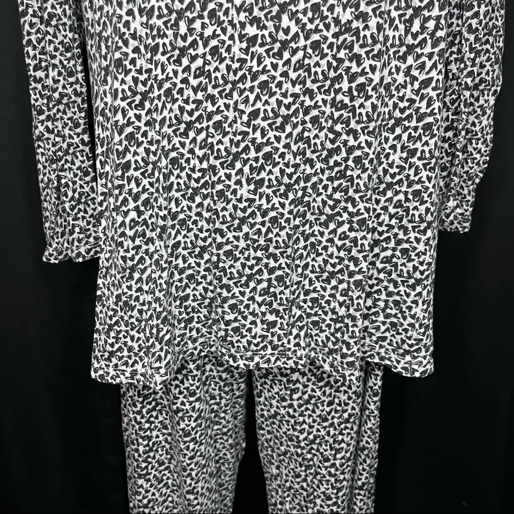 KENSIE Black White Heart Patterned Coordinating Shirt Pants Pajama Set Medium - Image 4