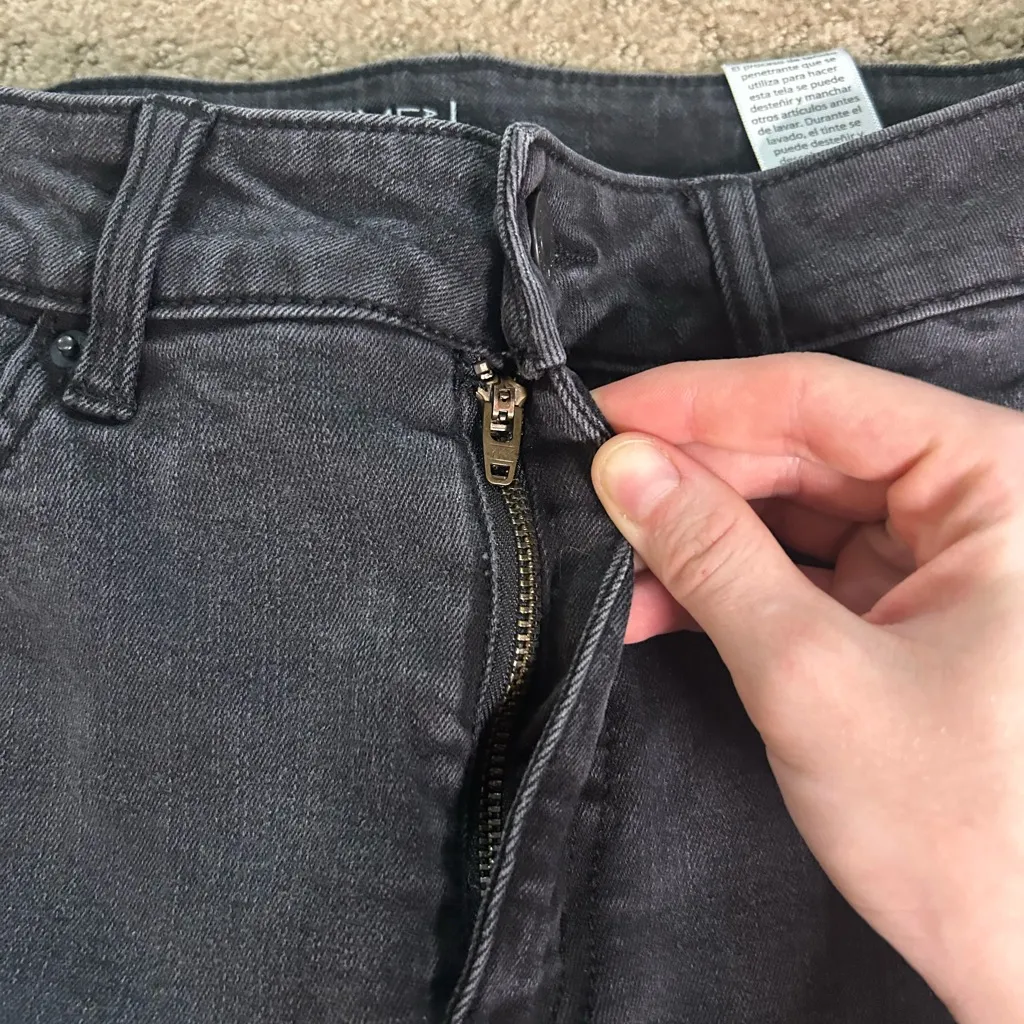 Time & Tru Size 6 High Rise Straight Crop Jeans - Image 4