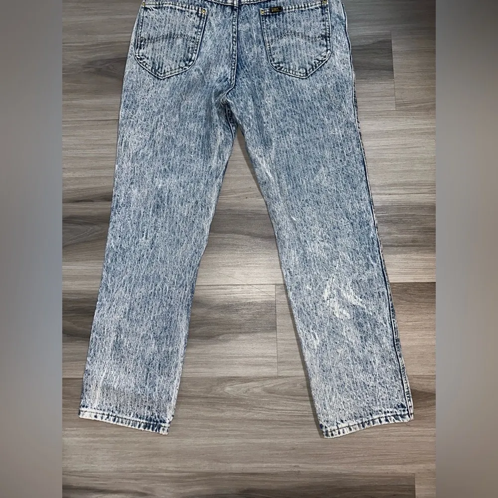 Vintage Lee Riders Faded 90s Light Blue Wide Straight Leg Women’s Jeans Size 31 - Image 6