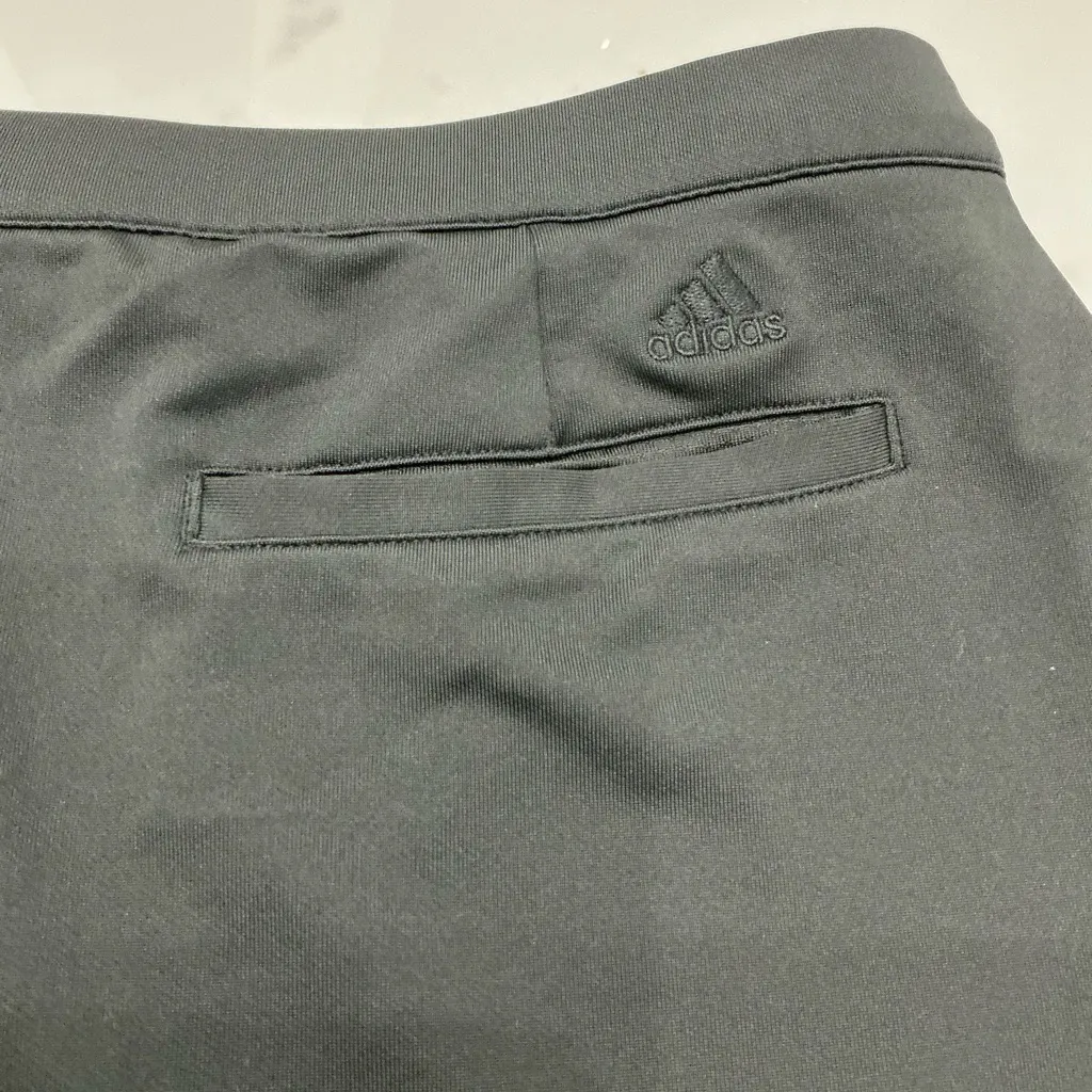 Adidas skort EUC 🖤🖤 - Image 8