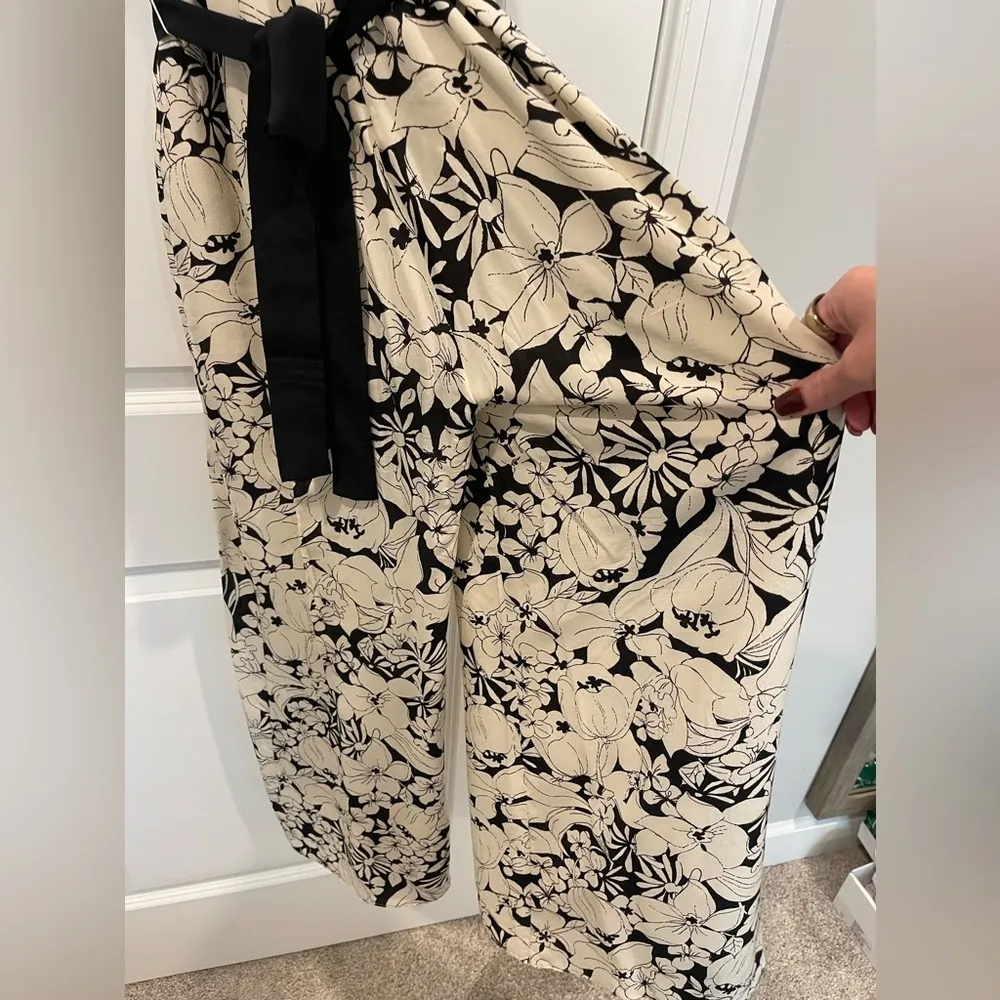 Anthropologie Elevenses Black White Floral Silk Jumpsuit - Image 5