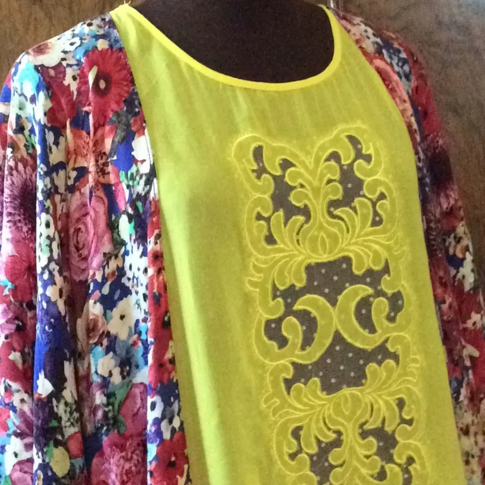 Silk blend Embroidered cover up lace top - Image 6