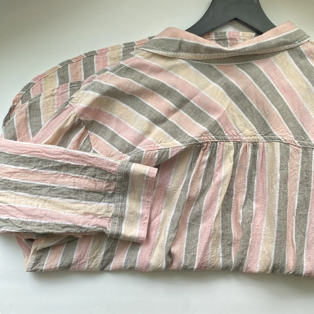 Caslon Nordstrom linen striped button down shirt, size 1X - Image 3