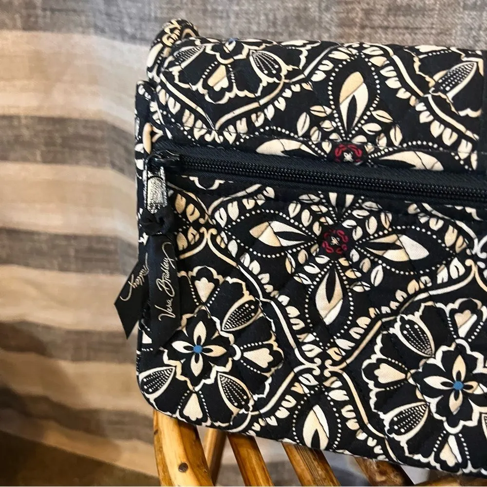 Vera Bradley Barcelona Knot Just a Clutch Black And‎ White Handbag - Image 4