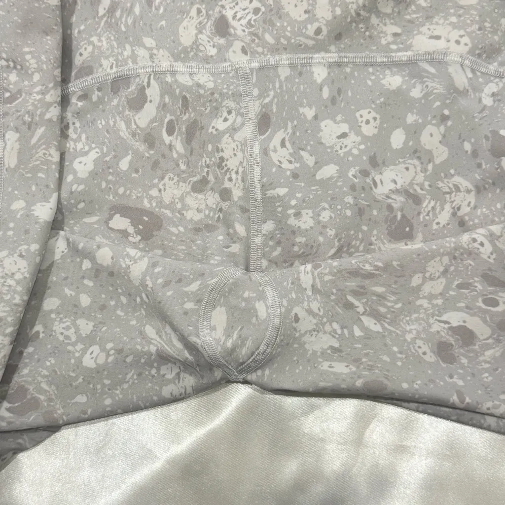 Lululemon Swift Speed High-Rise Crop 21" Leggings Terrazzo Marble Silver Ice 8 - Image 12