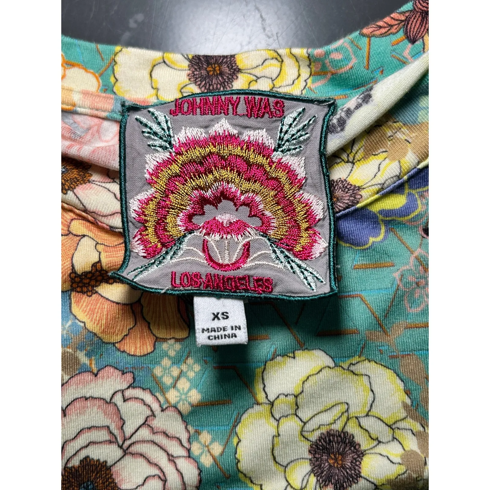 JOHNNY‎ WAS Millay Floral Print Crew Neck Short Sleeve Bamboo Jersey Tee Shirt - Image 5