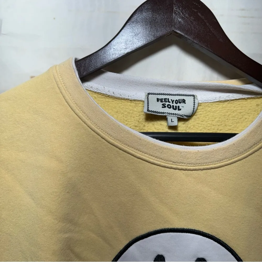 Feel Your Soul • Sweatshirt • Happy Face • Yellow • Large - Image 3