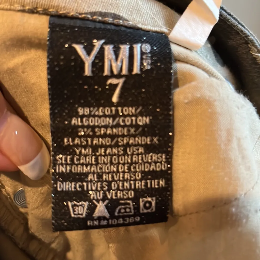 YMI Camo ankle pants with zippers - Image 8