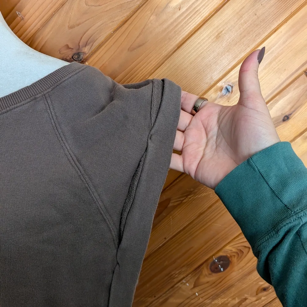 Casual Brown Women's Sweatshirt Size XL - Image 3