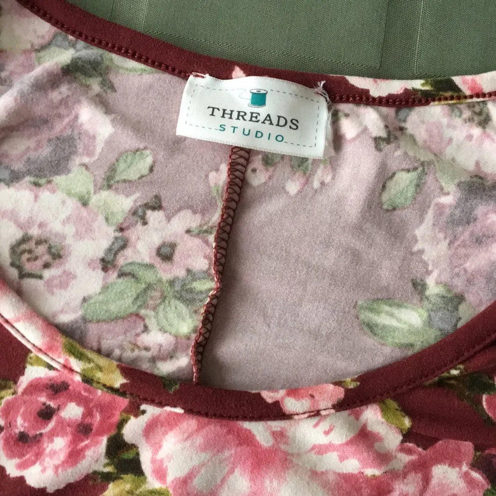 Floral bell sleeved top - Image 3