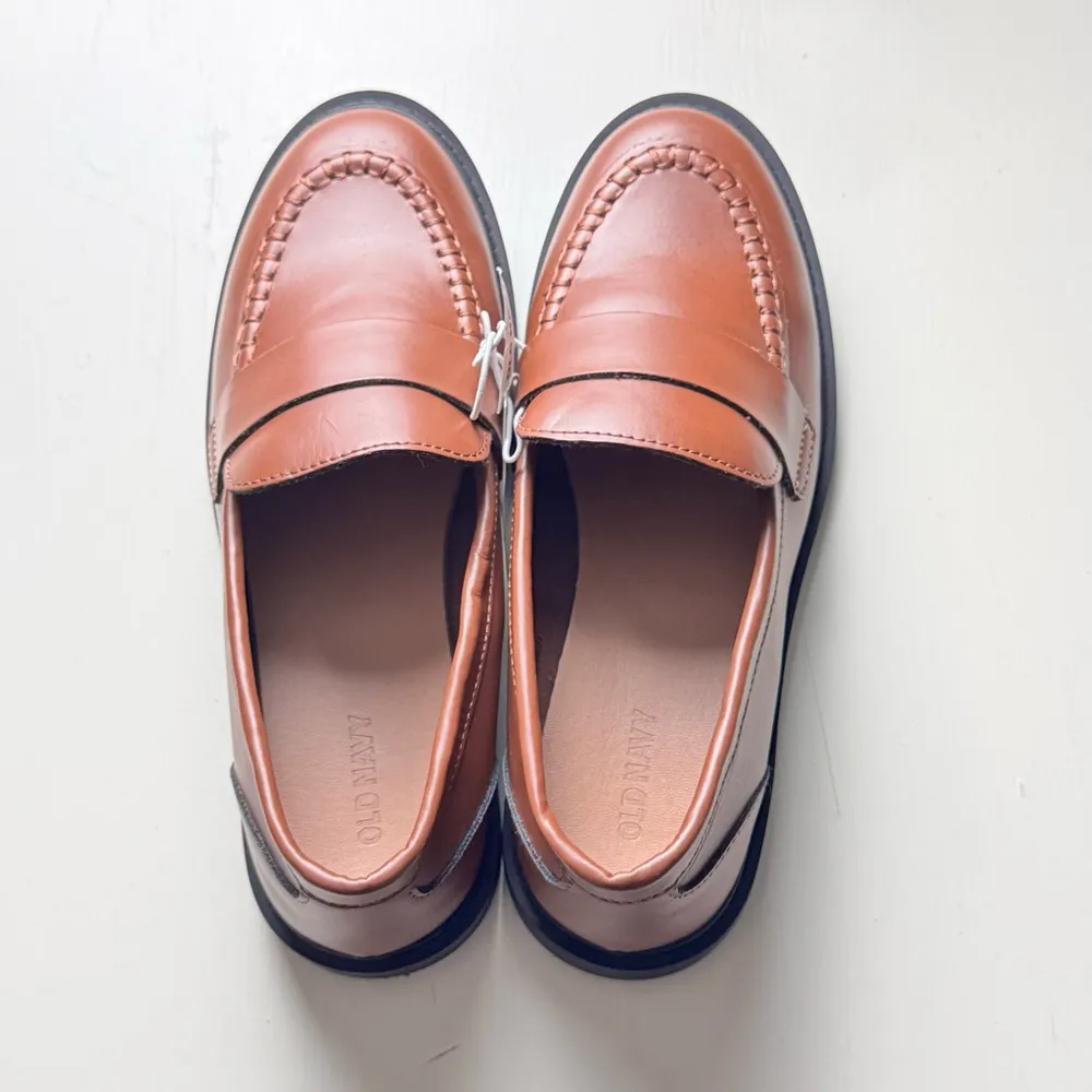 Old Navy Women's Low Heel Preppy Style Cognac Modern Penny Loafer Sz 8 - Image 5