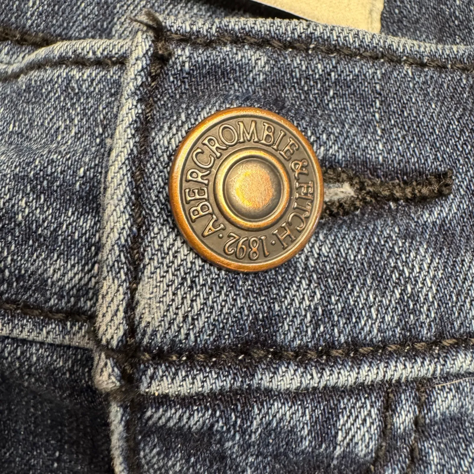 Abercrombie Fitch Denim Cutoff Shorts Distressed Cuffed Blue Jeans W26 - Image 3