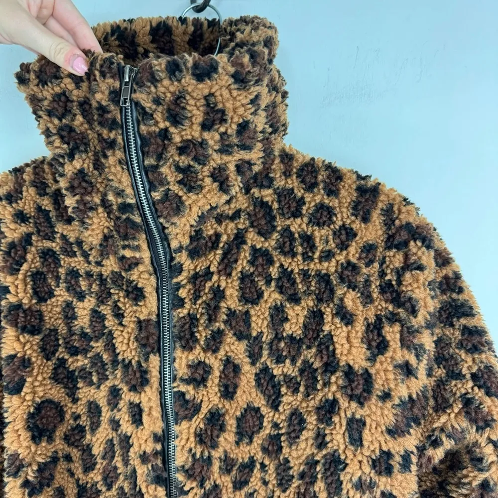 BB Dakota Leopard Sherpa Jacket Bomber Sz Small Animal Print - Image 10