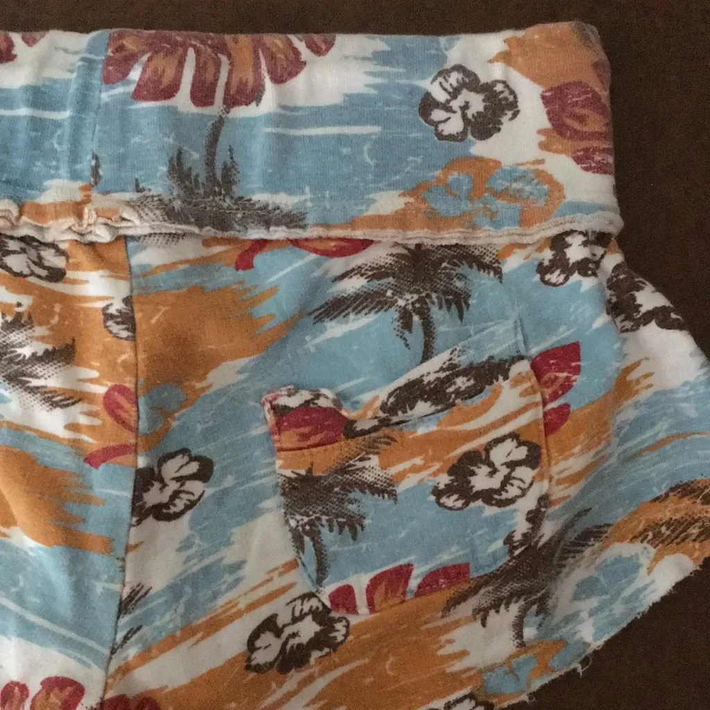 Juniors Tropical Hawaiian Print Booty Shorts Elastic Waist Stretchy Size Small Blue - Image 6