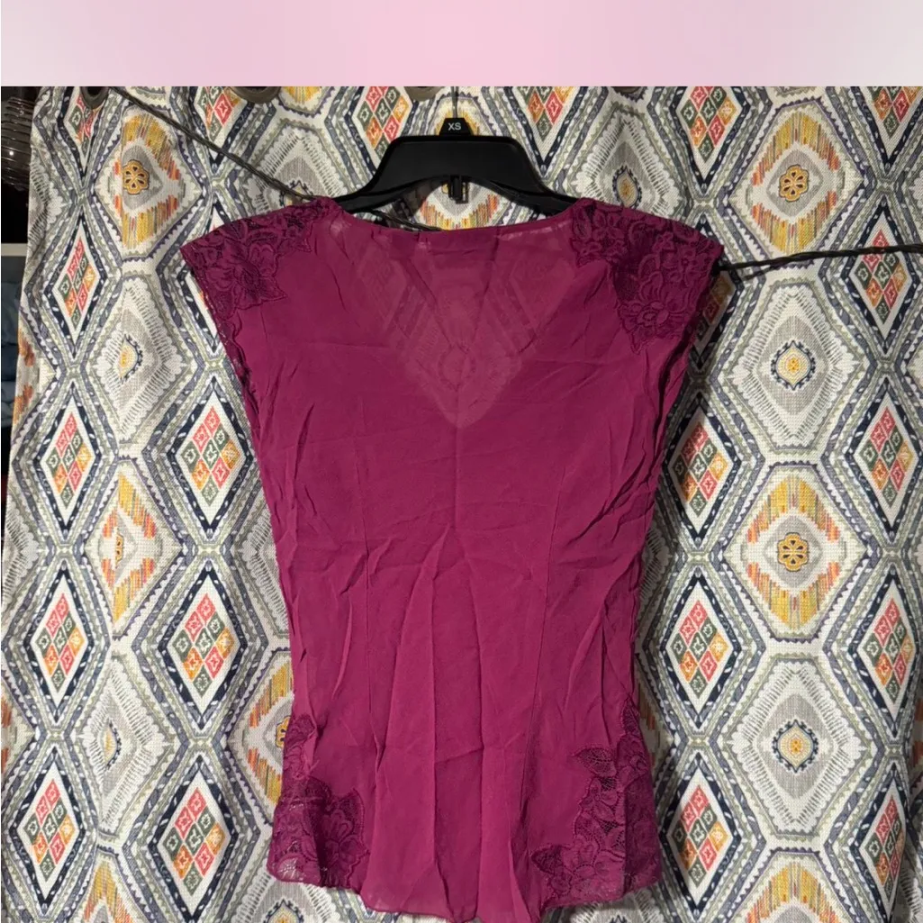 Express Magenta Lace Trim Blouse - Image 4