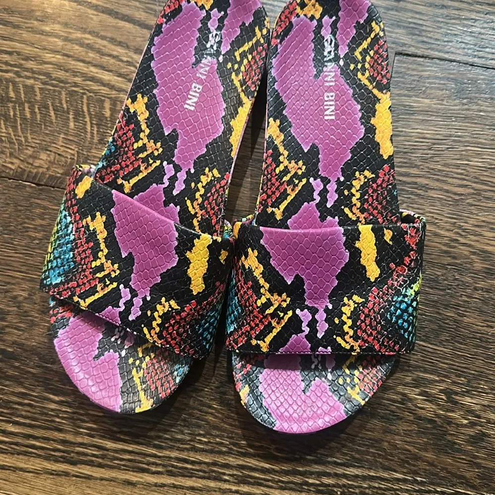 Gianni Bini Snakekin Sandal Slides - Image 4