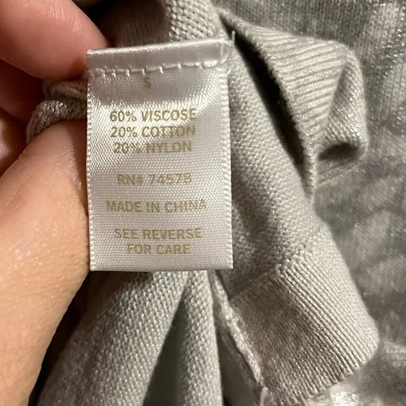 Cache Vintage Knit Silver Snake Pattern Top‎ Size Small - Image 4