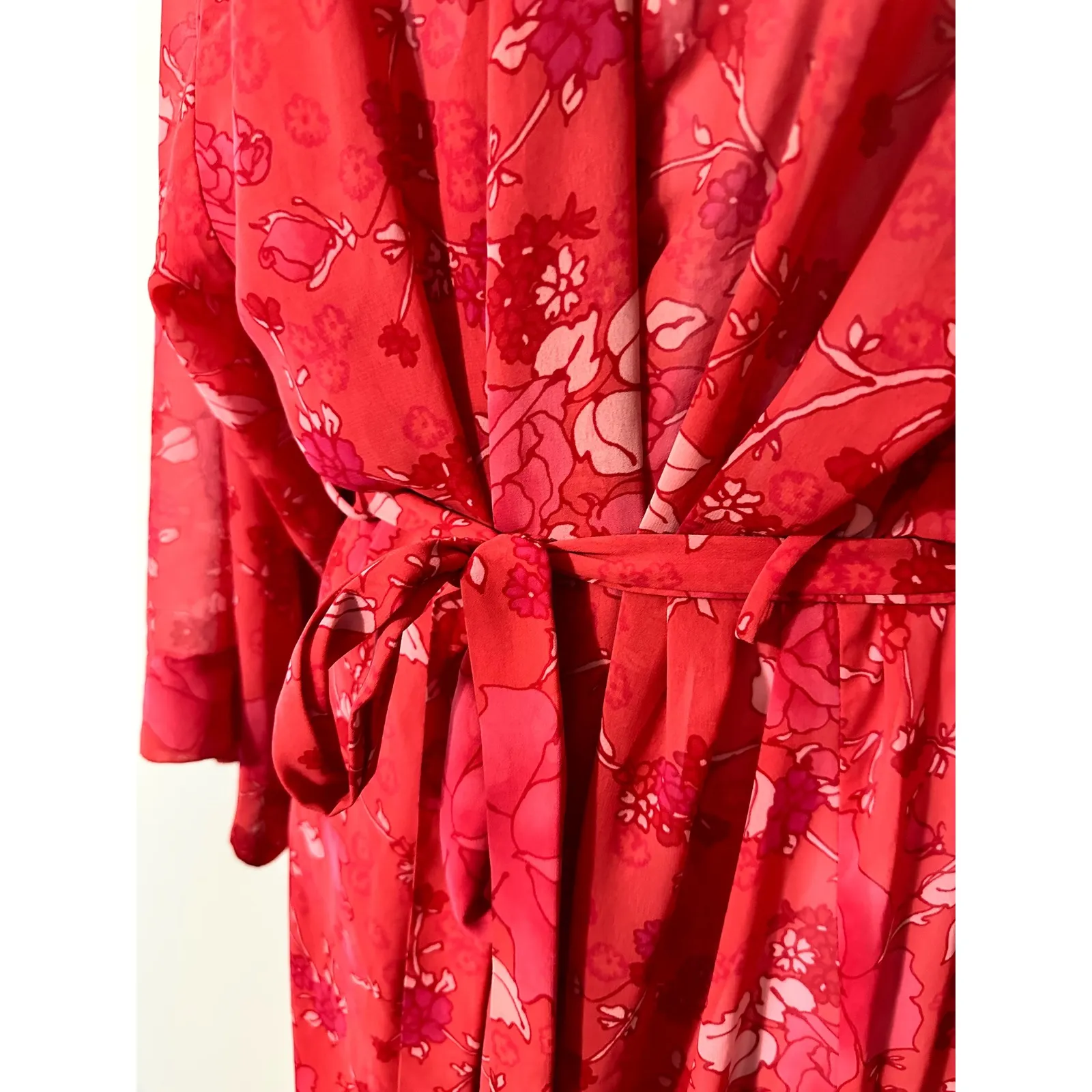 Natori Red Floral Sheer Kimono Robe Midi Length‎ Belted Lightweight Size Medium - Image 4