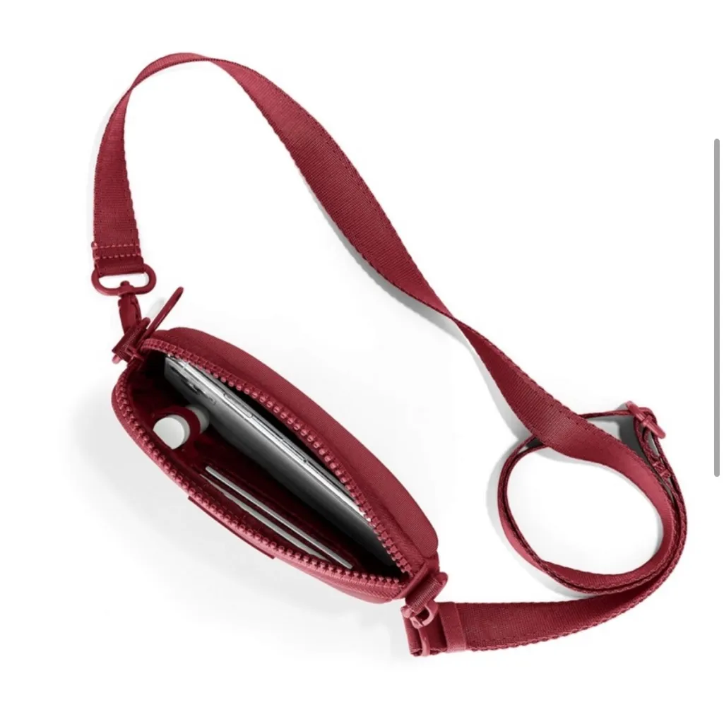 Dagne Dover x Sephora NWT Limited Edition Mara Phone Sling - Image 2