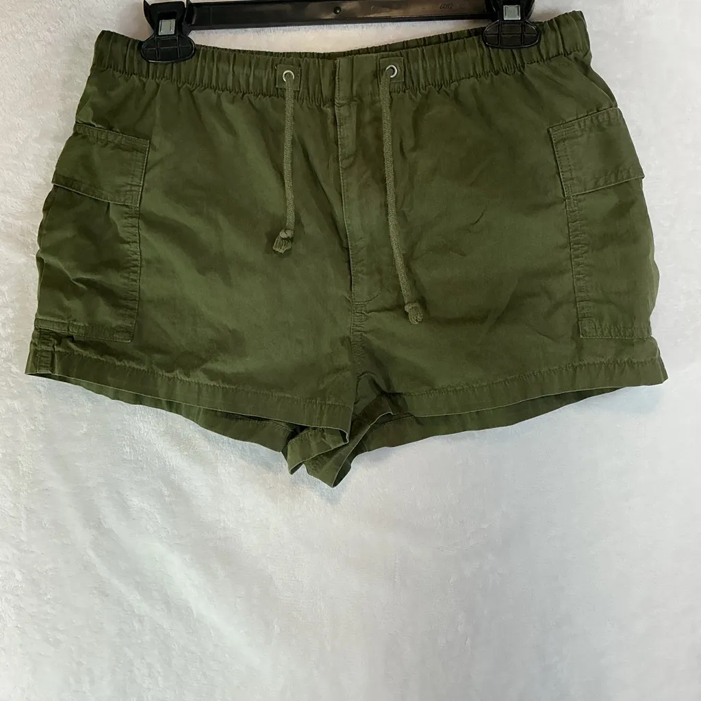 TNA Olive Cargo Women's Shorts Green Size M - Image 2