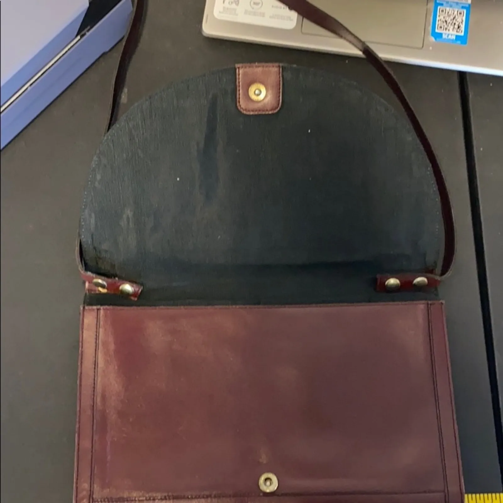 Vintage leather shoulder bag clutch made in Korea maroon brown 70s - Image 3