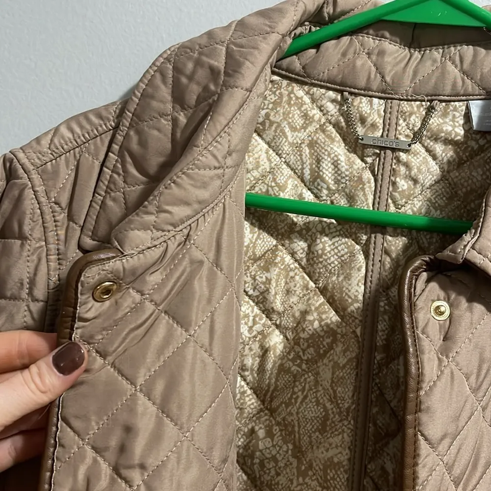 Chico’s Faux-Leather Trim Puffer Jacket Tan/Beige Button Down Jacket - Image 7