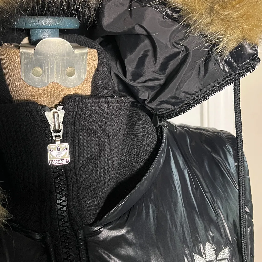 adidas Women’s Full Zip Hooded Puffer Vest with Faux-Fur Size XL - Image 6