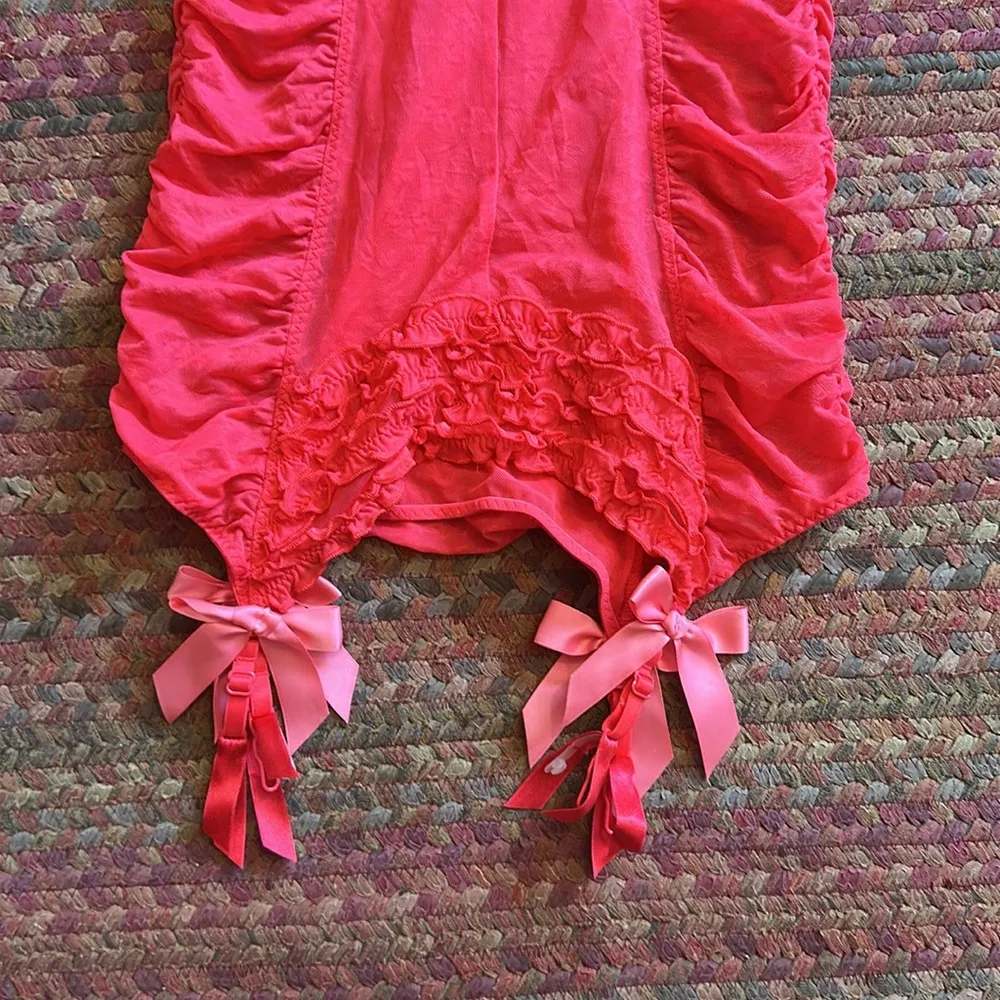 VTG Y2K SEXY LITTLE THINGS VICTORIAS SECRET RUCHED LINGERIE GARTER SLIP DRESS Red Size undefined - Image 4