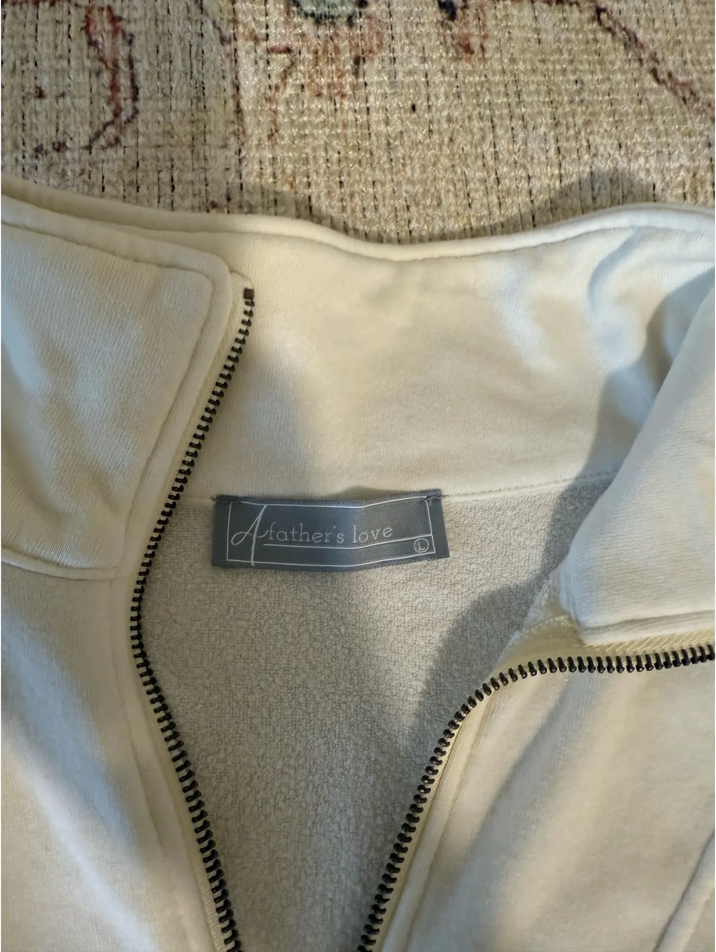 Lizard Thicket Cream Sweatshirt Size L - Image 2