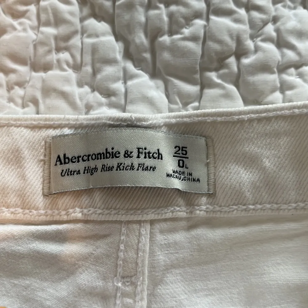Abercrombie & Fitch | Women’s Ultra High-Rise Kick Flare Jeans - Image 3