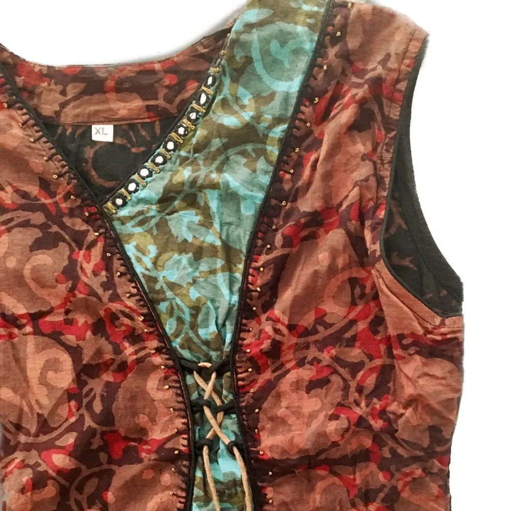 NWOT Women’s Tunic Medium Brown Black Floral - Image 3