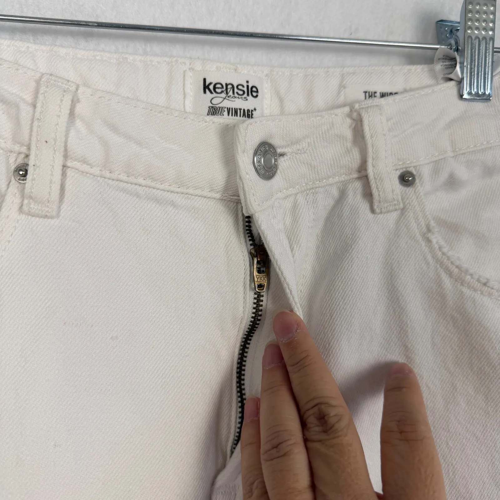 The Wide Leg White Denim Cropped Raw Hem Split Ankle Petite Friendly Size 6/28 - Image 5